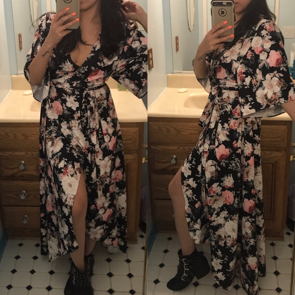NEW! Black floral high low wrap dress. Size small