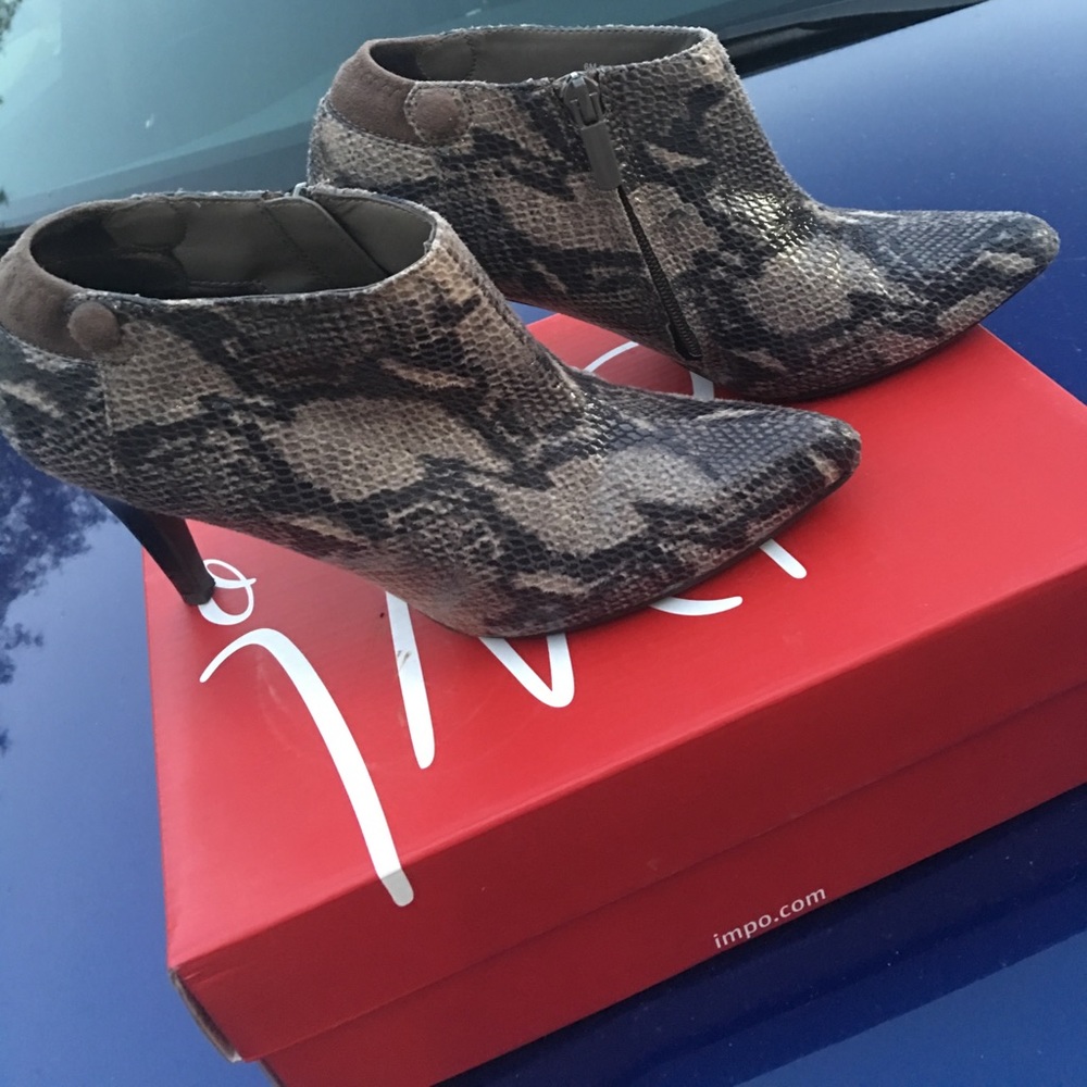 Impo heel booties size 6 python print smoky taupe
