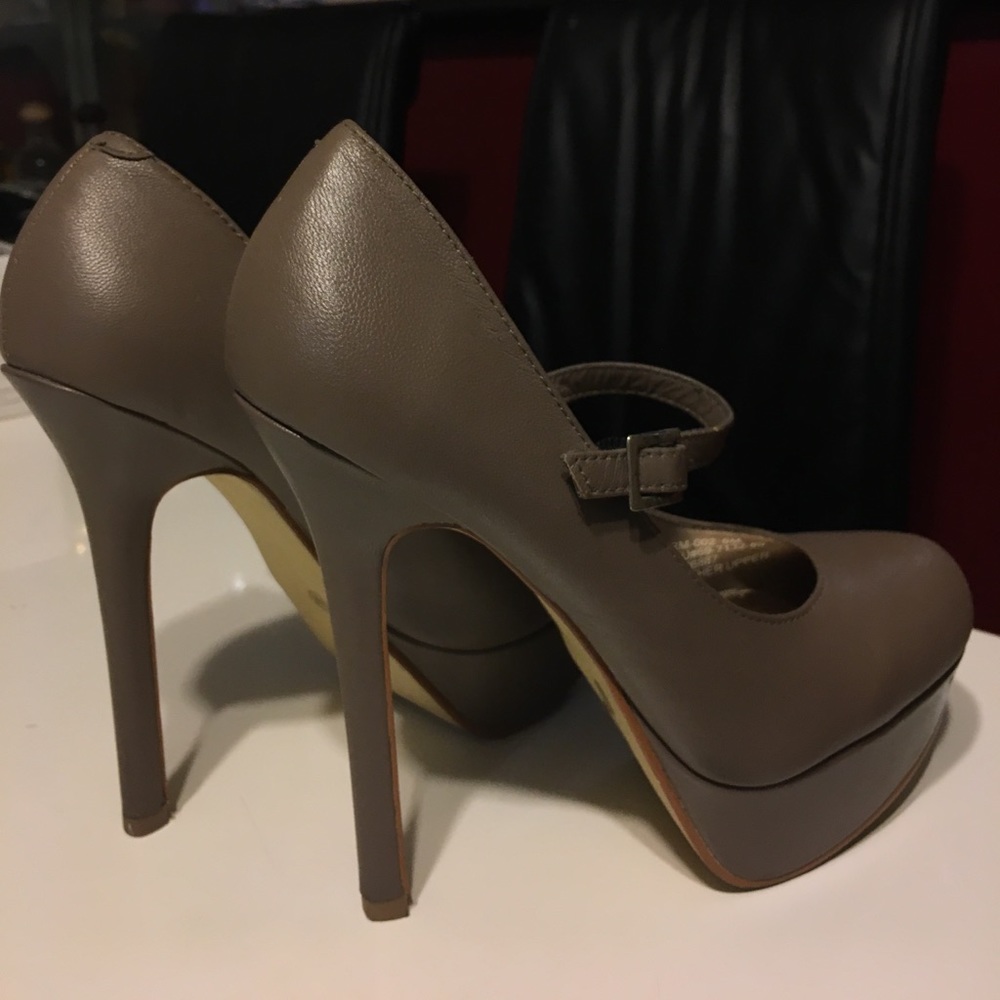 Cathy Jean heels !