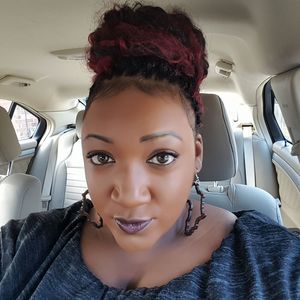 Meet your Posher, Kendra