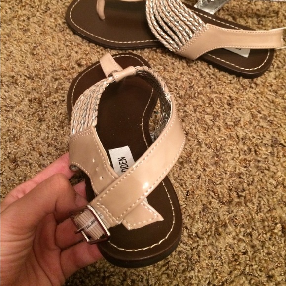 Blush Steve Madden sandals - Picture 3 of 4