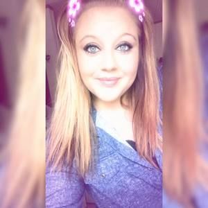 Meet your Posher, Alexandrea