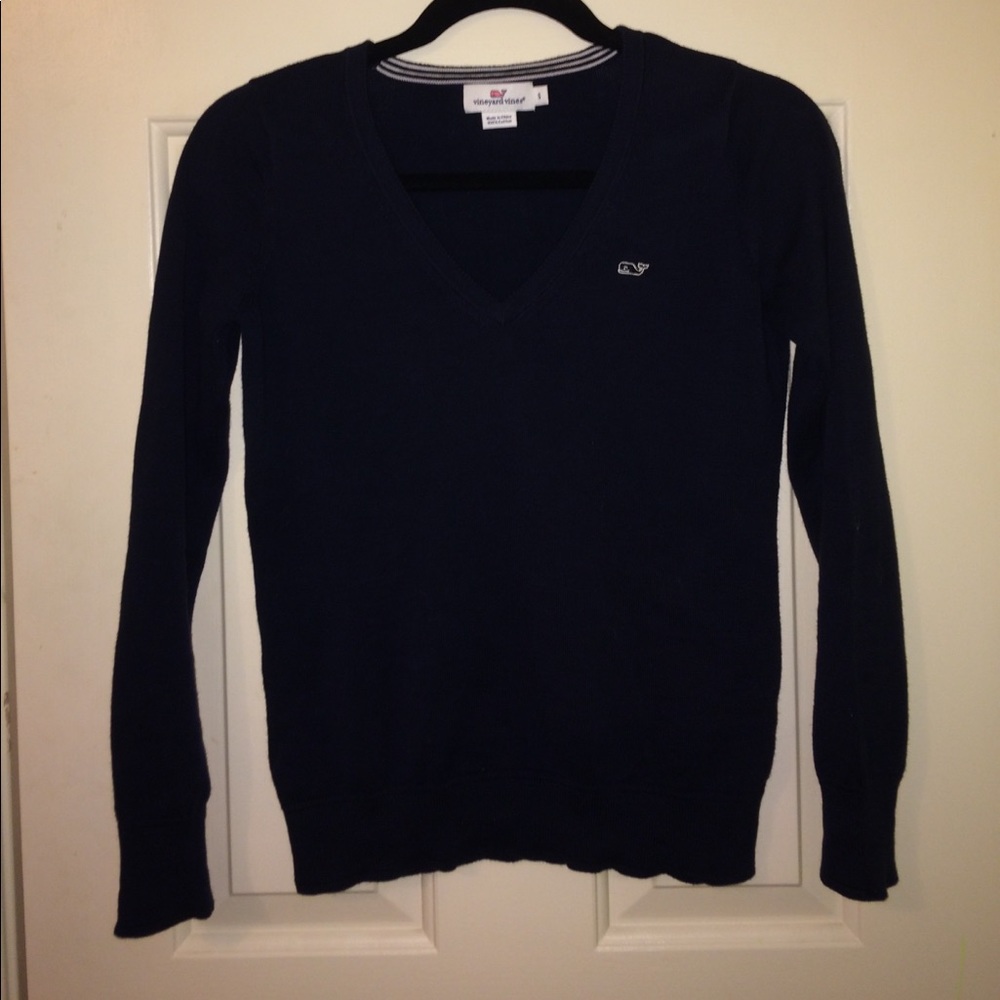 Navy Vineyard Vines V-neck sweater