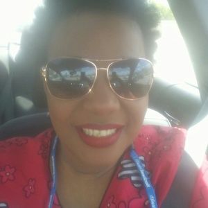 Meet your Posher, Rogena