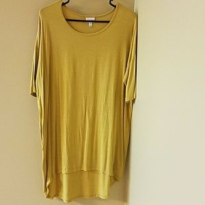 LuLaRoe Irma Tee. Size XS.