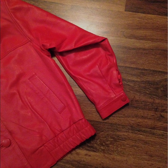 🔴2/$10 or 5/$20 Vintage Soft Red Leather Jacket - Picture 4 of 8
