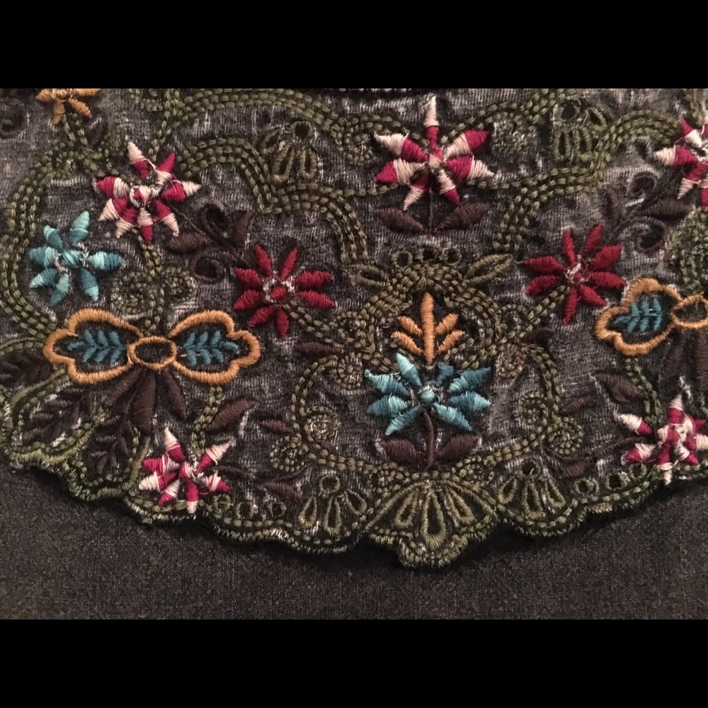 Edgy Embroidered Tank - Picture 3 of 4