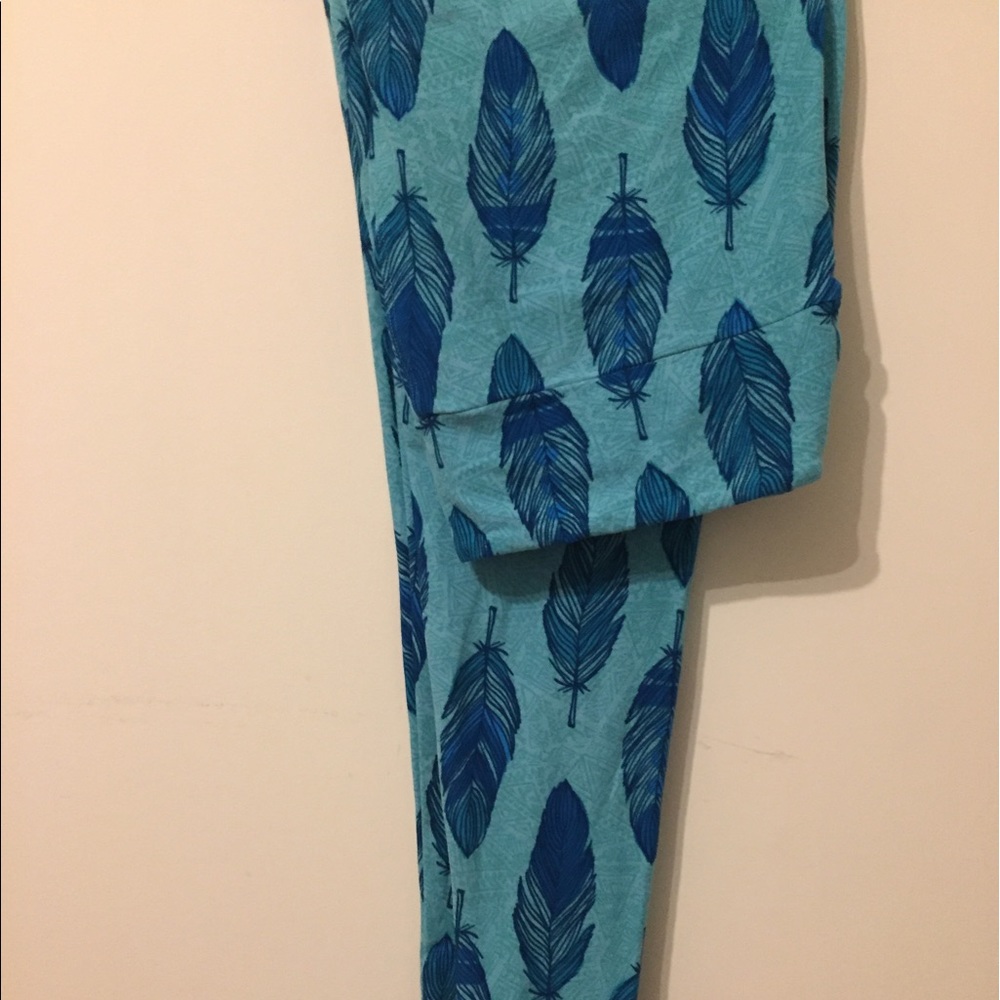 Lularoe TC EUC like new blue feathers