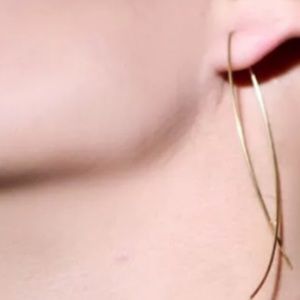 "Peekaboo" Criss Cross "no hook" Earrings