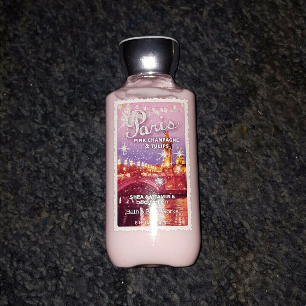 BATH & BODY WORKS BODY LOTION