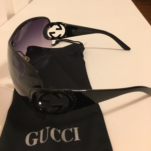 Designer Gucci sunglasses - Picture 2 of 4