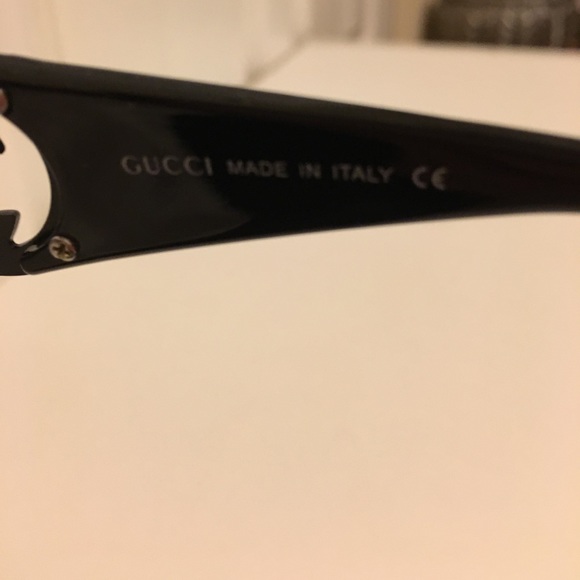 Designer Gucci sunglasses - Picture 3 of 4