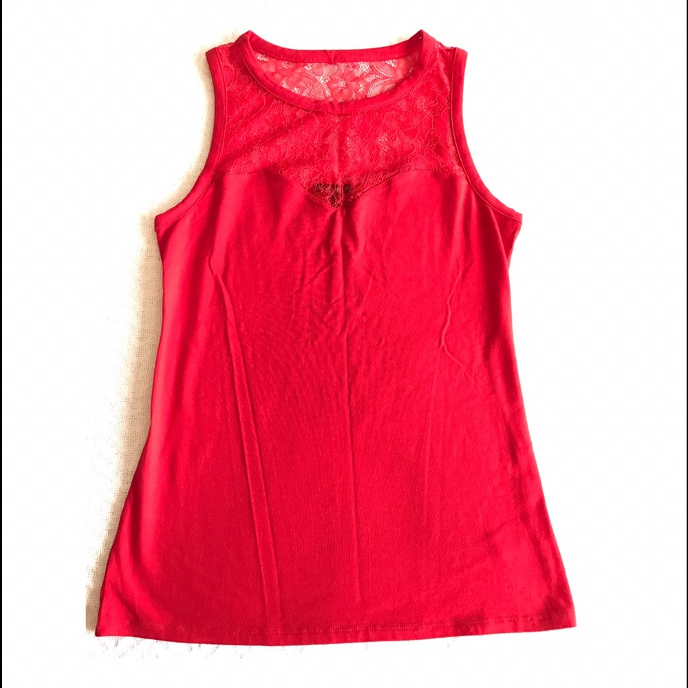 New! Red sleeveless top with lace😍