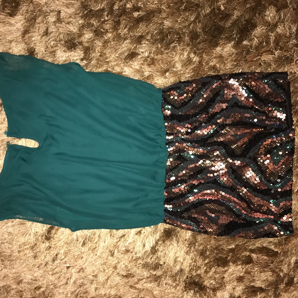 Mini Dress - Picture 3 of 4