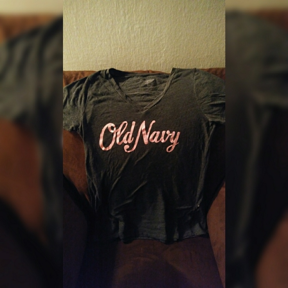 Old Navy T-Shirt Vintage Lettering