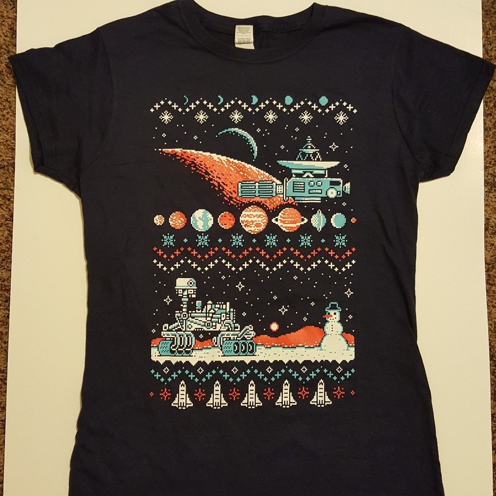 ❤️Loot Crate Mars Rover Christmas shirt NWOT