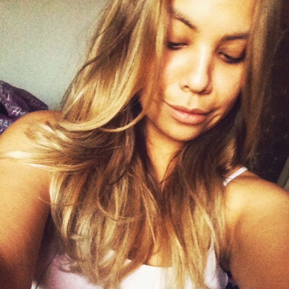 Meet your Posher, Claudia