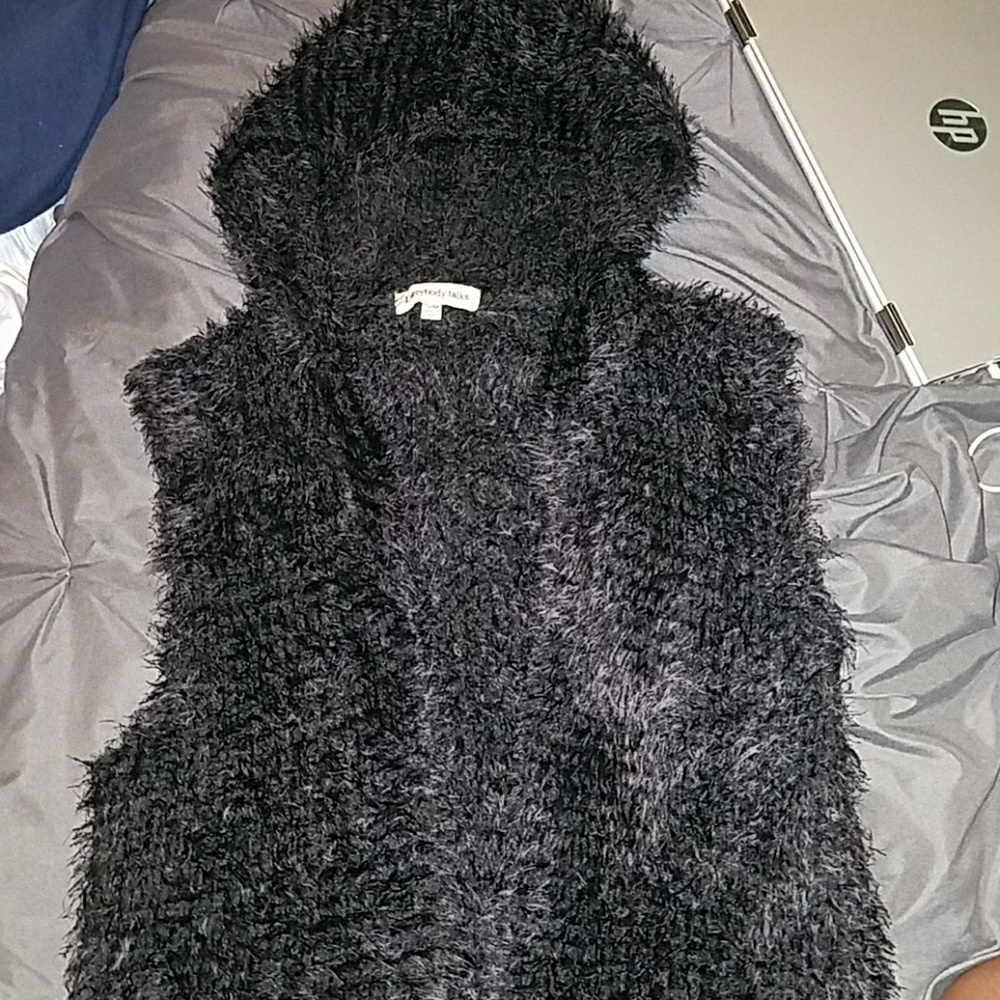 Everybody Talks FAUX FUR VEST BEAUTIFUL BLACK