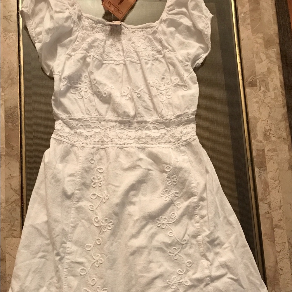 Beautiful White Giocam dress 👗