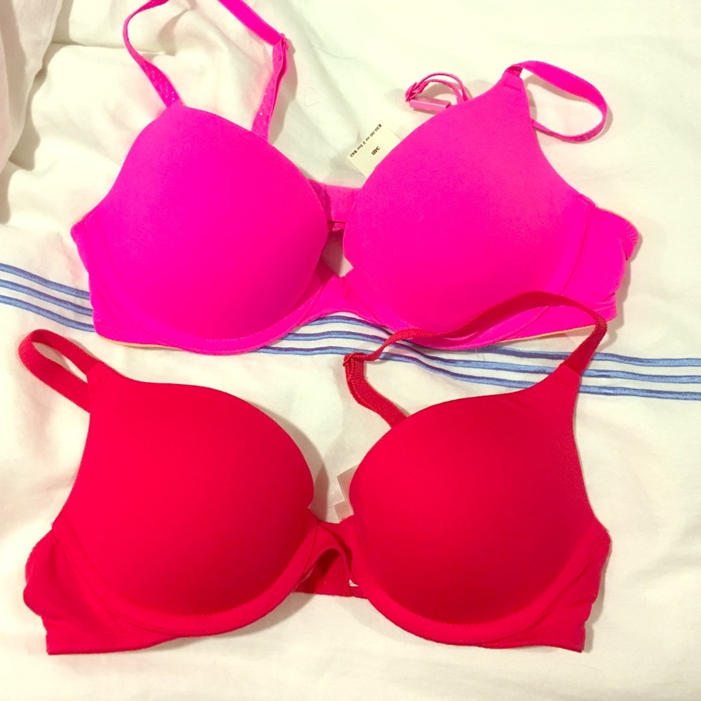 Pink Victorias Secret Set Push Up Bras!