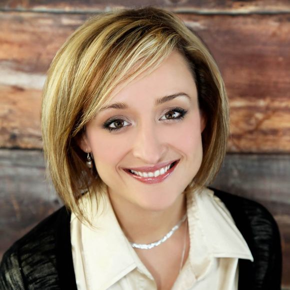 Meet your Posher, Alina - Picture 1 of 1