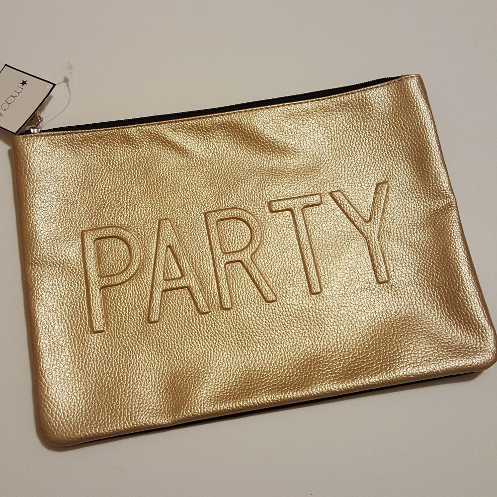 ❤️Gold Metallic Party Clutch NWT