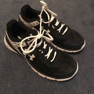 Underarmour sneakers