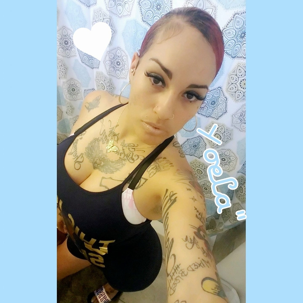 Meet your Posher, Desiree'