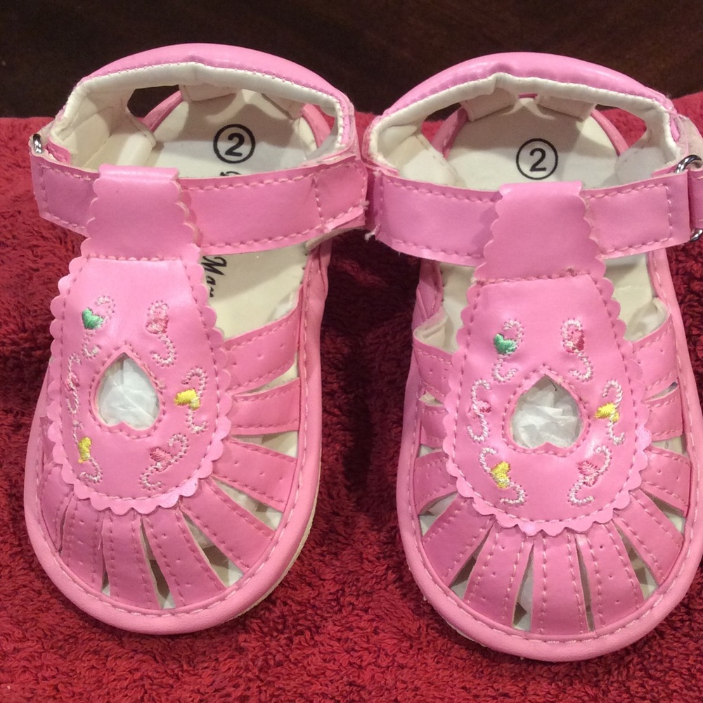 Pink infant/toddler sandals