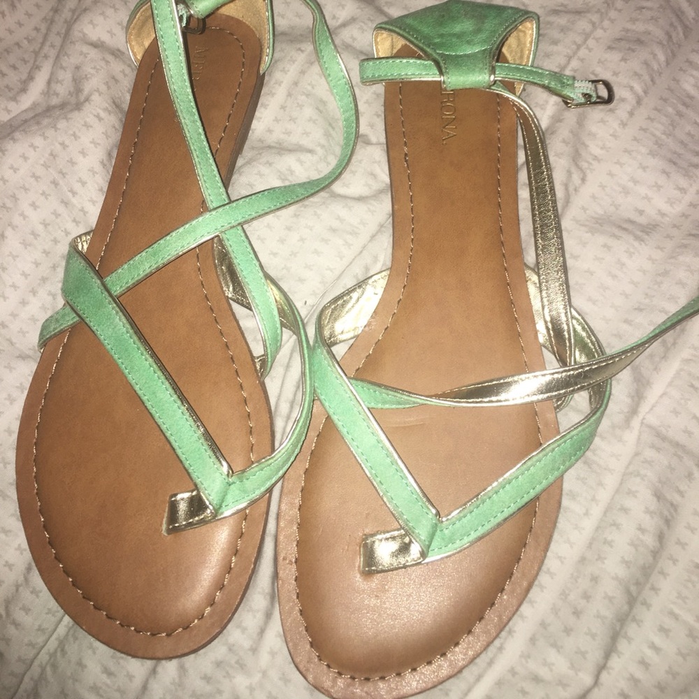 Cute Merona sandals!