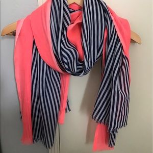 Light and bright scarf