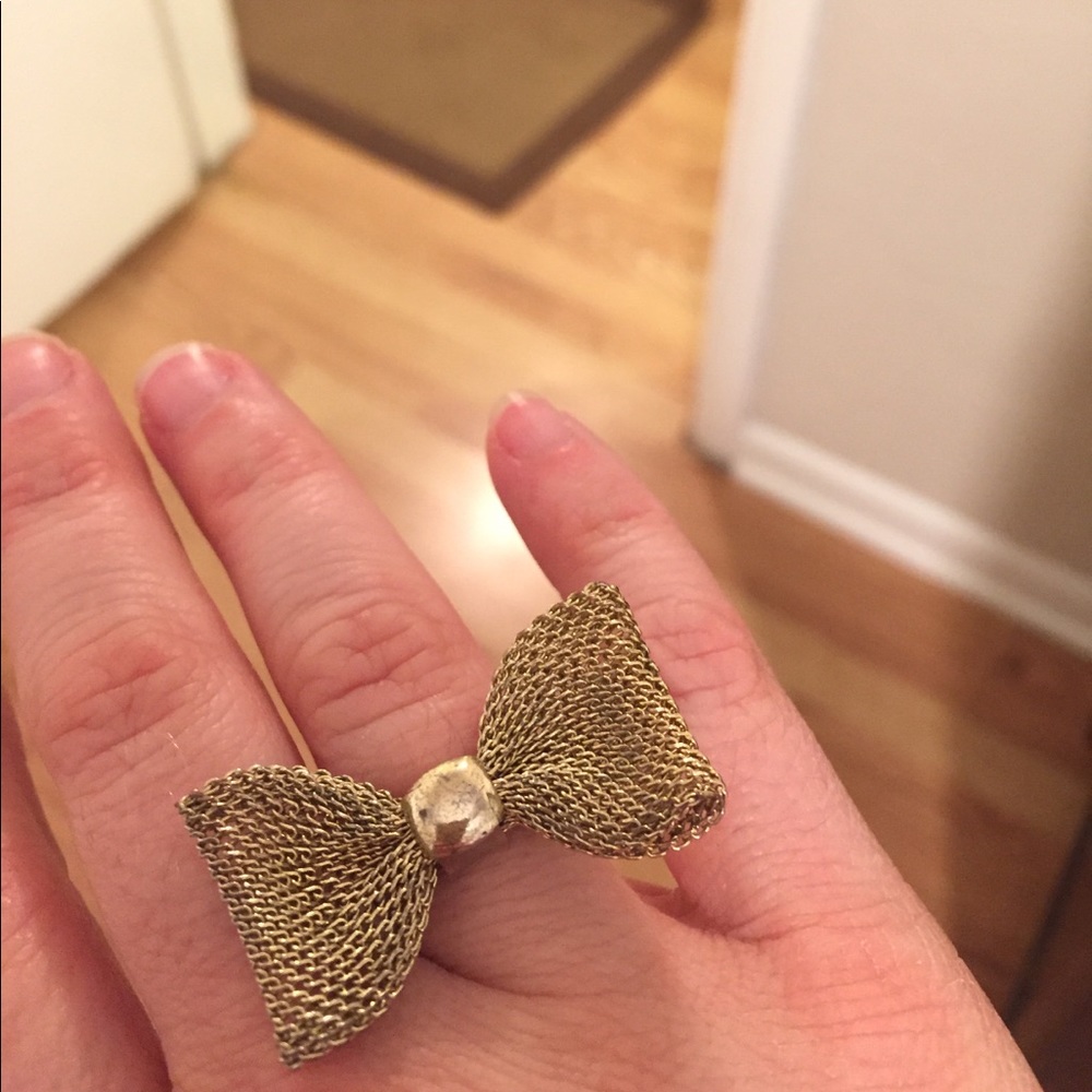 Gold bow ring