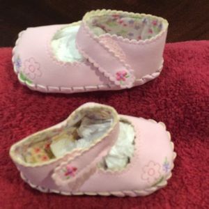 Pink newborn shoes