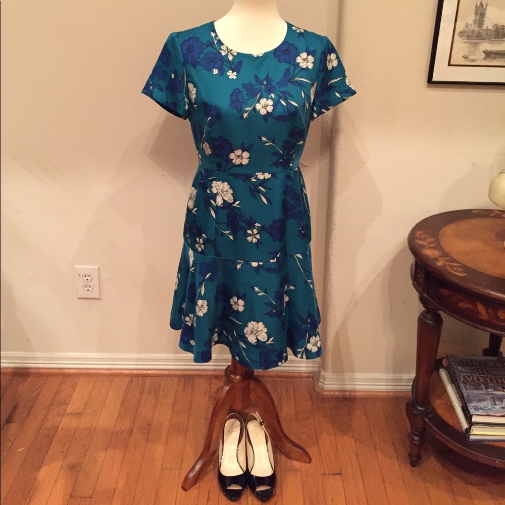 🦋Classic shell J crew dress🦋