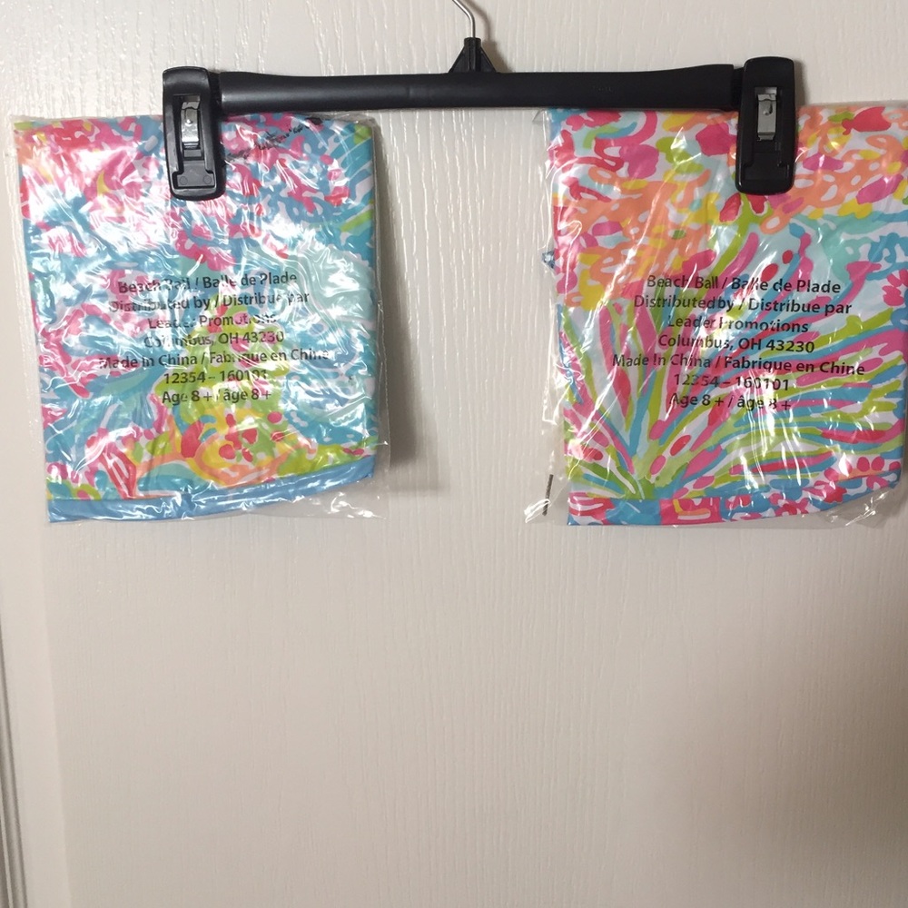 2 NIP LILLY BEACH BALLS