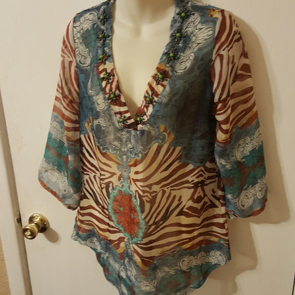 Gorgeous chiffon top, perfect for summer! NWT.
