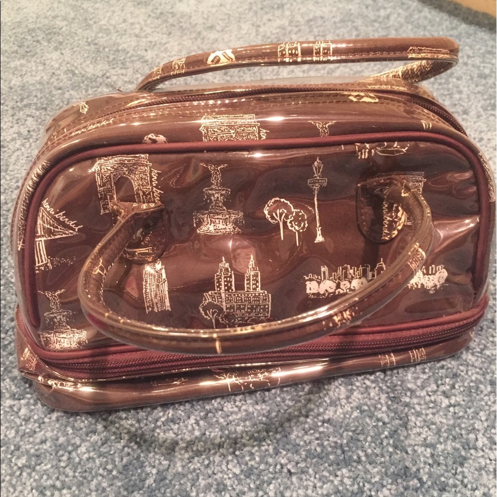 Henri Bendel makeup bag