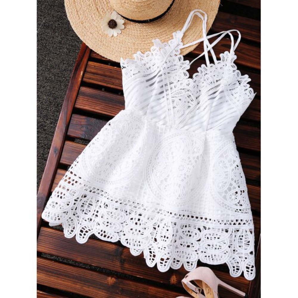 🍷❤️Peplum White Crochet Top - Picture 2 of 3