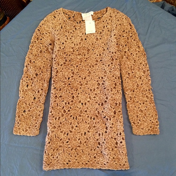 βΌοΈSOLDβΌοΈEscada Tunicπ - Picture 2 of 8