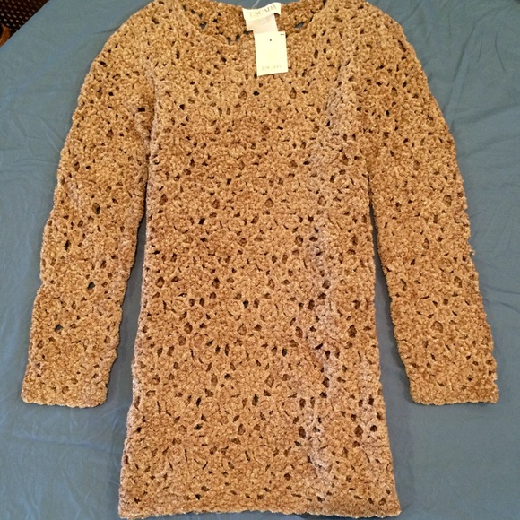 βΌοΈSOLDβΌοΈEscada Tunicπ - Picture 4 of 8