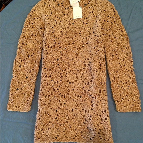 βΌοΈSOLDβΌοΈEscada Tunicπ - Picture 5 of 8