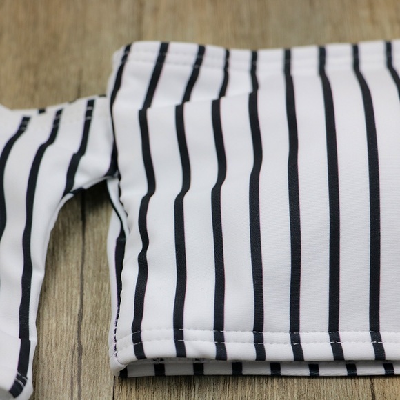 'Kate' Strapless Bikini - Picture 4 of 5