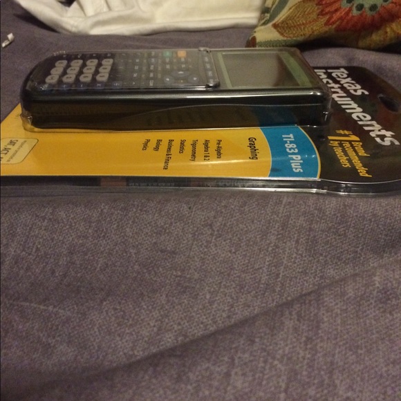 Texas Instruments TI-83 Plus - Picture 3 of 4