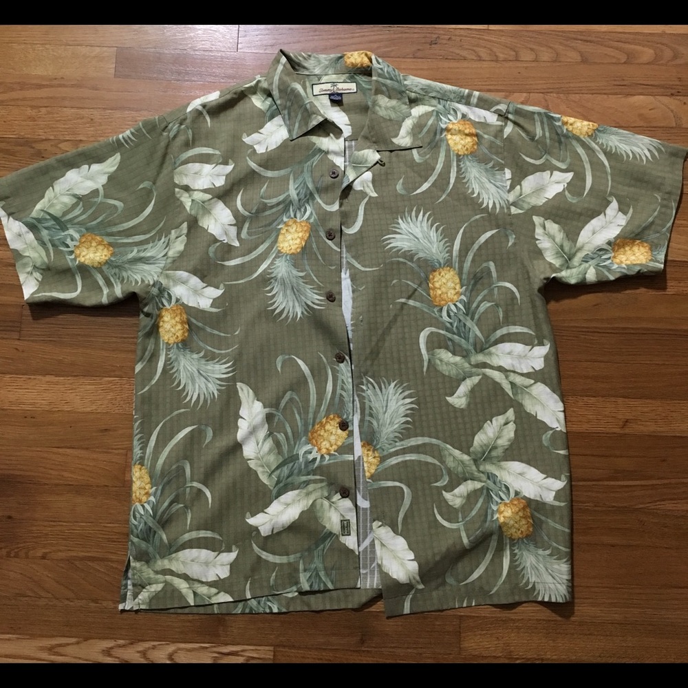 Tommy Bahama Men's Hawaiian Shirt Size M.