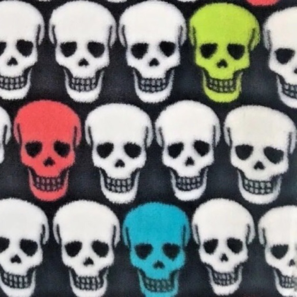 Betsey Johnson Rainbow Skull Party Throw π - Picture 2 of 5