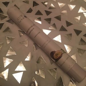 100% Pure Maracuja Oil Mascara