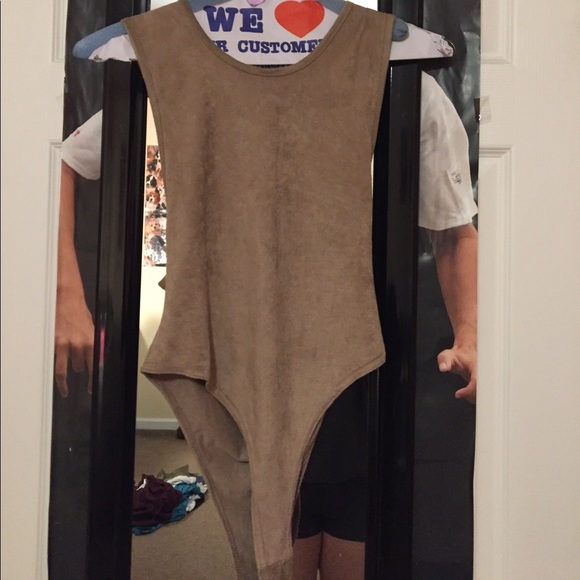 Other - FINAL PRICE✨ Brown velvet body suit