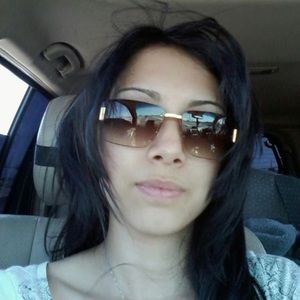 Meet your Posher, Sonya