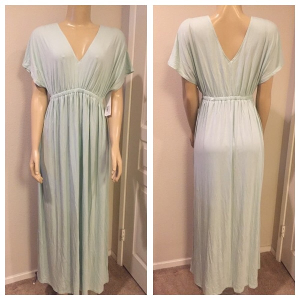 LAST ONE!! Liz Lange maternity glazed green Medium - Picture 2 of 6