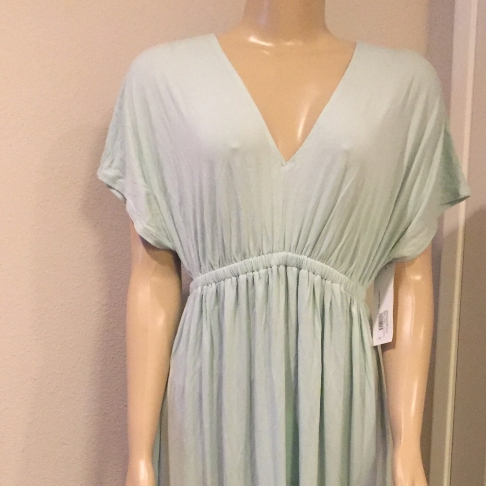 LAST ONE!! Liz Lange maternity glazed green Medium - Picture 3 of 6